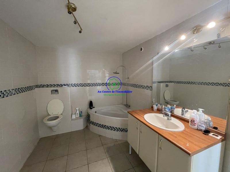 Maison - 255 m² - 8 pièces