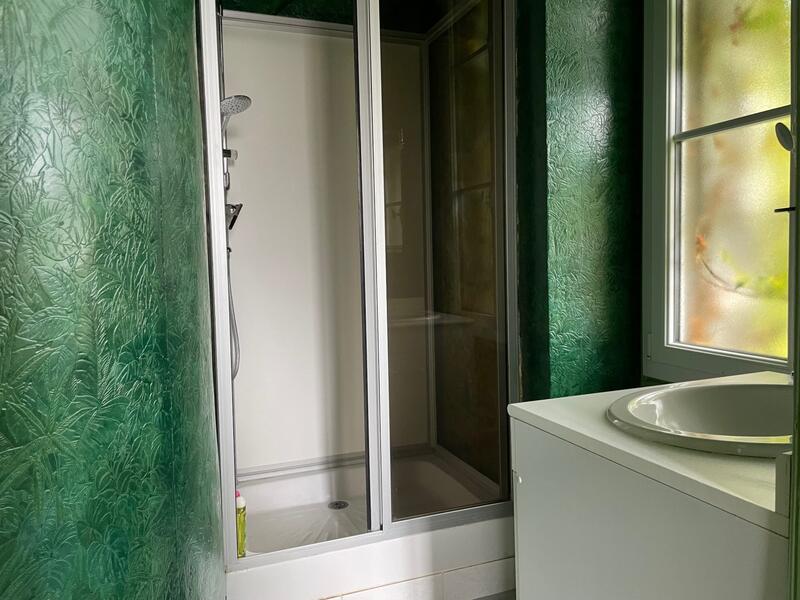 Maison - 241 m² - 11 pièces