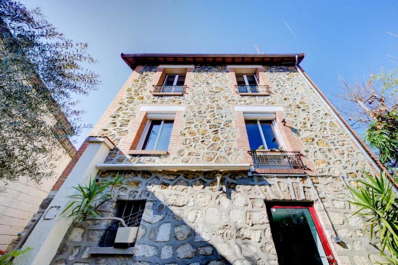 Maison - 121 m² - 6 pièces