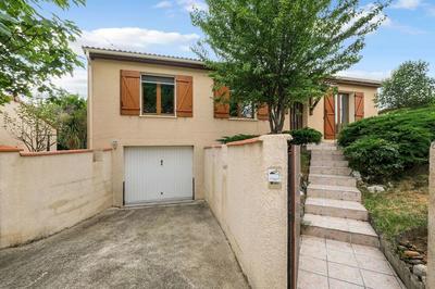 Maison traditionnelle - 144 m² - 5 pièces