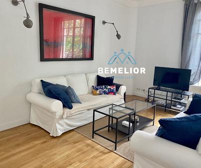 Appartement - 259 m² - 10 pièces