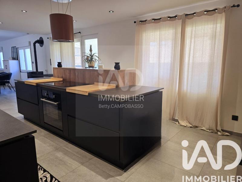 Maison - 85 m² - 3 pièces