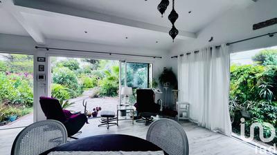 Maison - 215 m² - 8 pièces