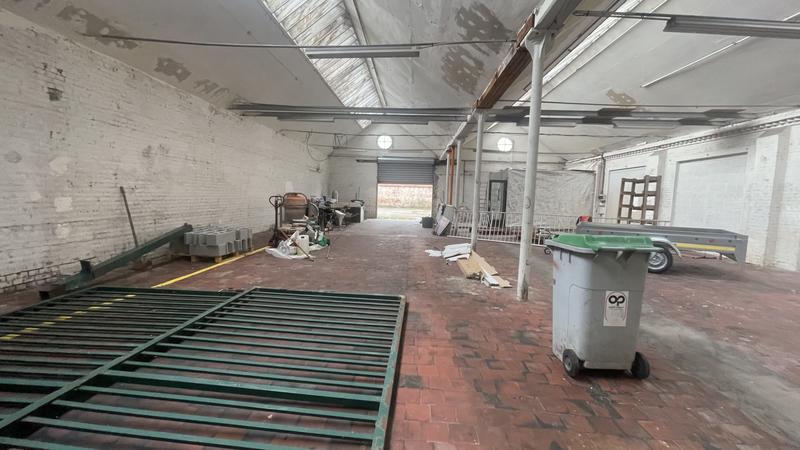 Local d'activités - 275 m²