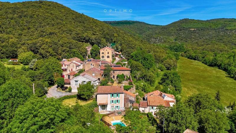 Maison - 125 m² - 8 pièces