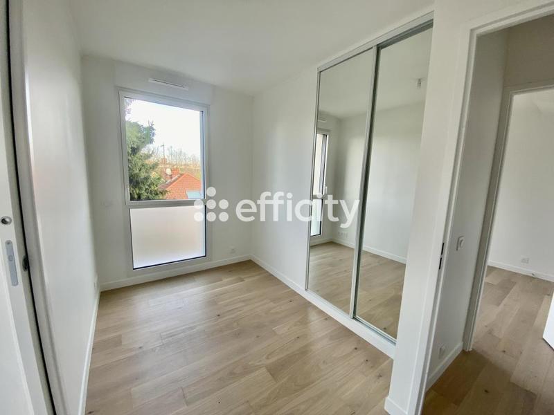 Appartement - 98 m² - 6 pièces