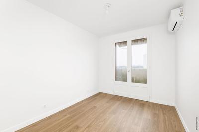 Appartement - 81 m² - 3 pièces