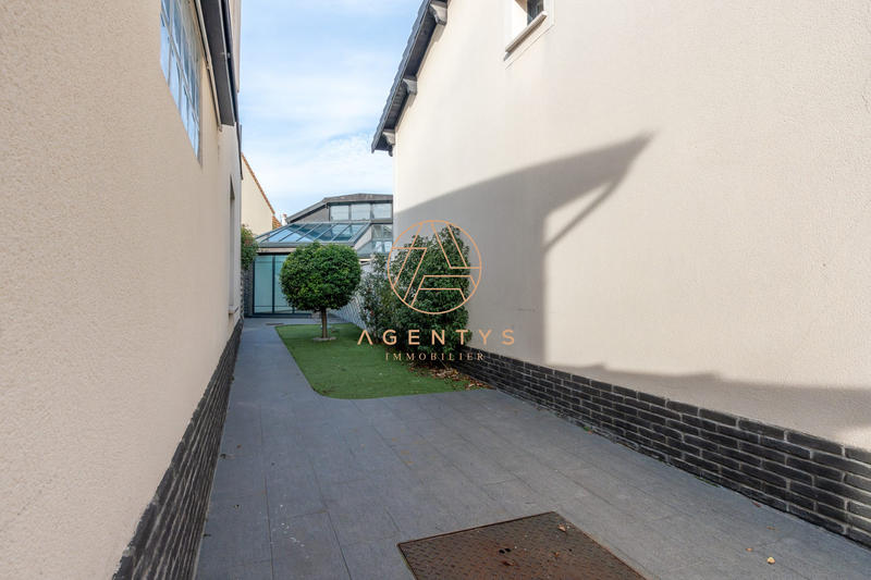 Maison - 104 m² - 3 pièces