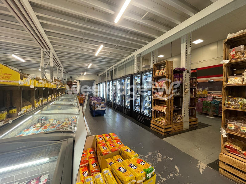 Fonds de commerce - 720 m²