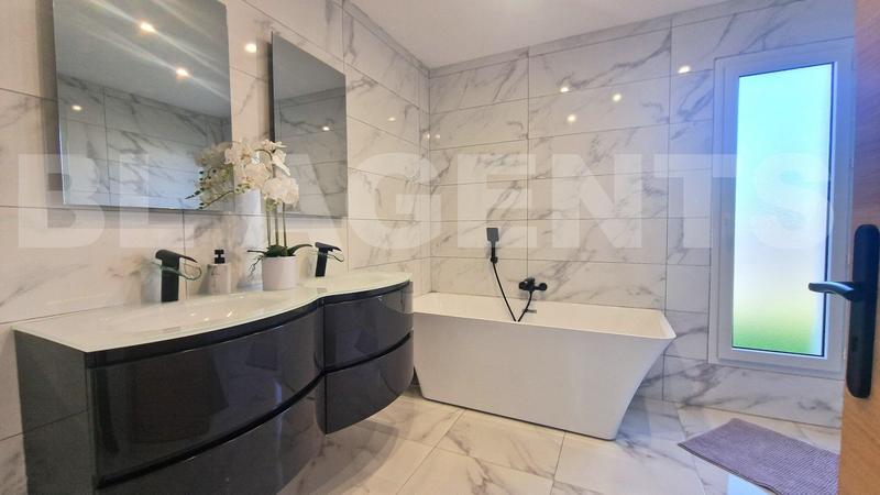 Maison - 135 m² - 5 pièces