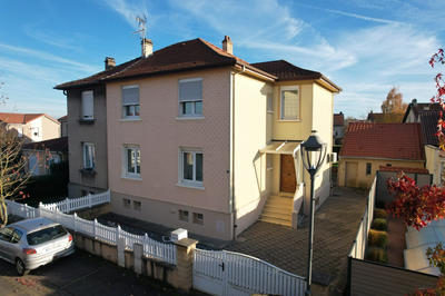 Maison - 100 m² - 4 pièces