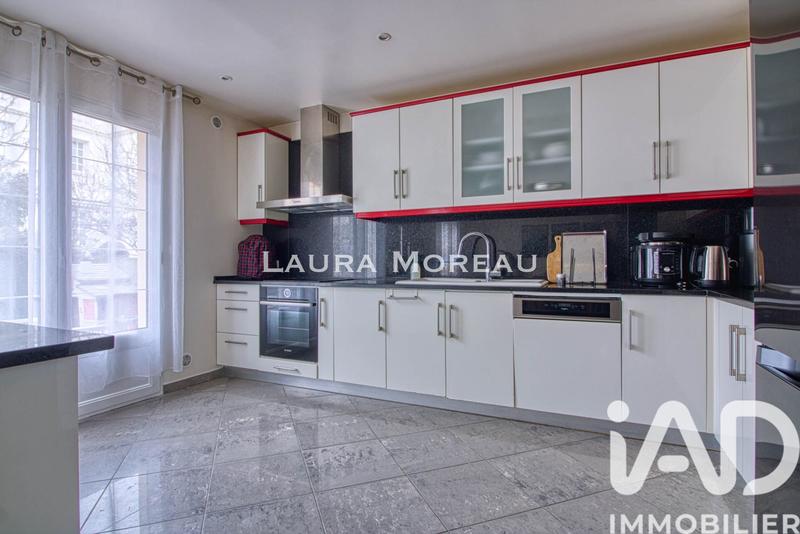 Maison - 163 m² - 8 pièces