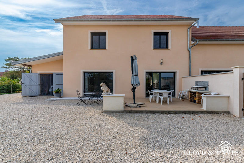 Maison contemporaine - 180 m² - 6 pièces