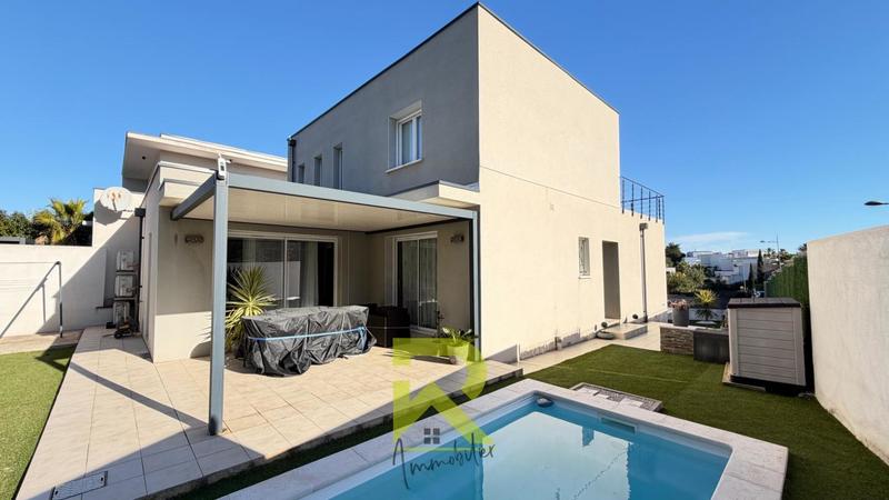 Maison - 138 m² - 5 pièces