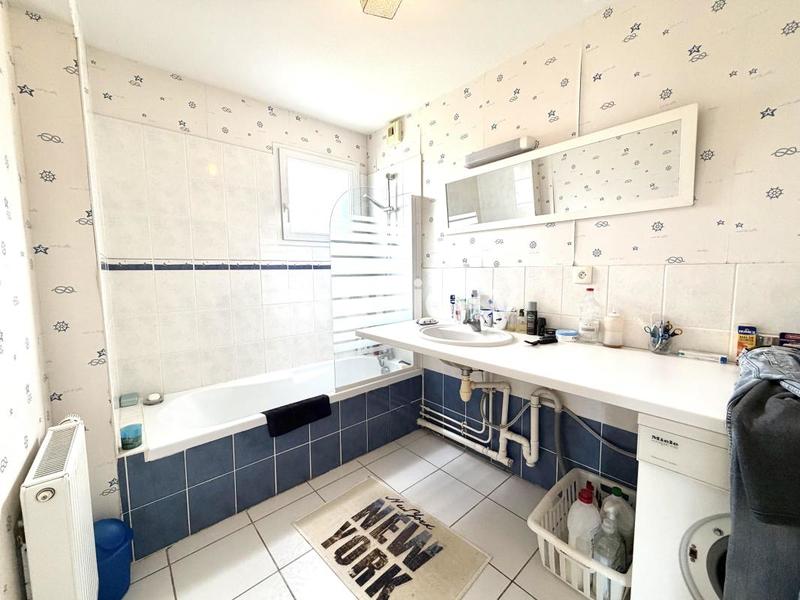 Appartement - 70 m² - 3 pièces