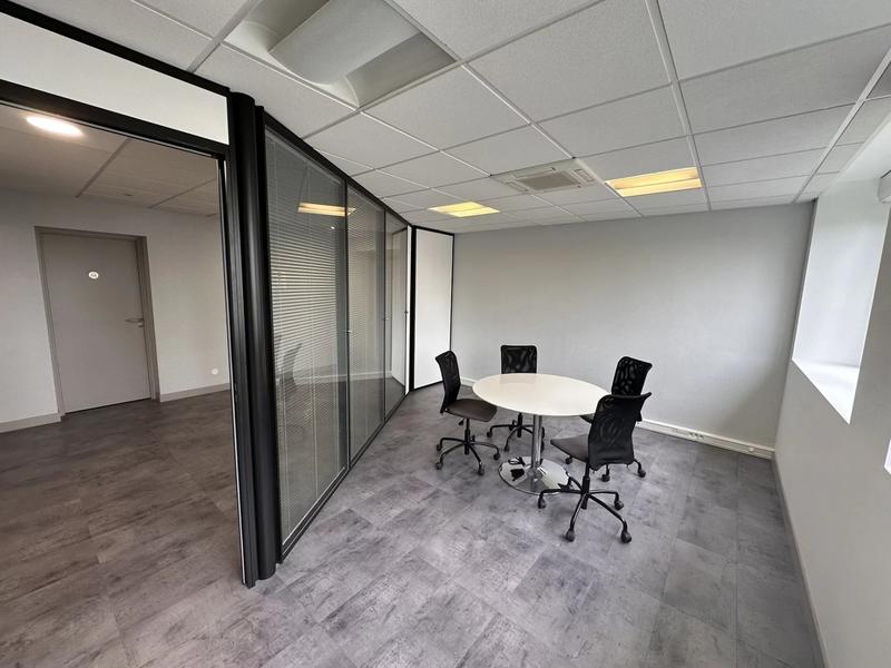 Bureau - 262 m² - 8 pièces