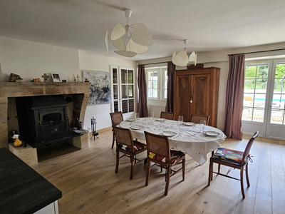 Maison - 350 m² - 13 pièces