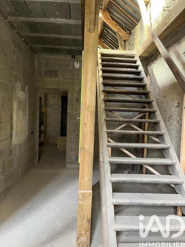 Maison - 200 m² - 4 pièces