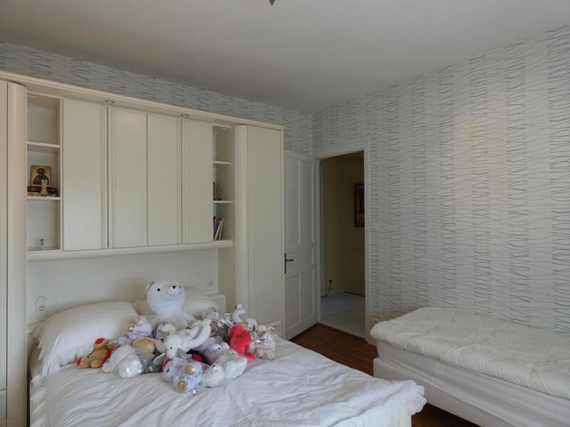 Maison - 379 m² - 12 pièces