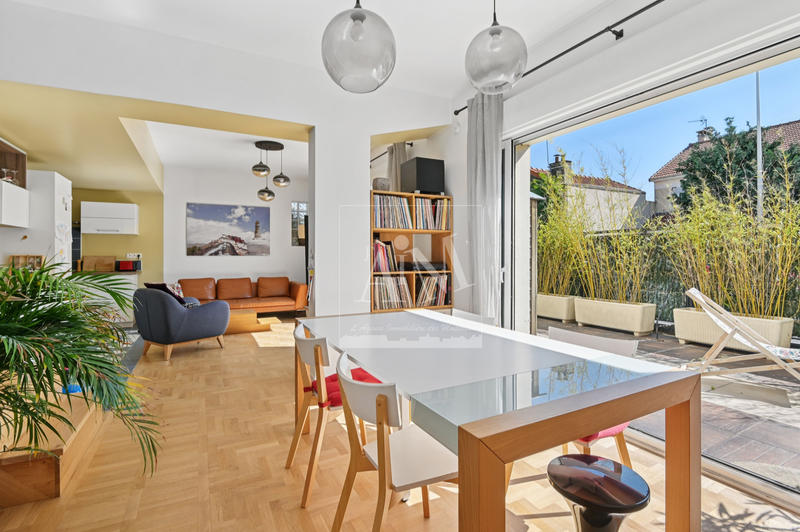 Appartement - 124 m² - 6 pièces