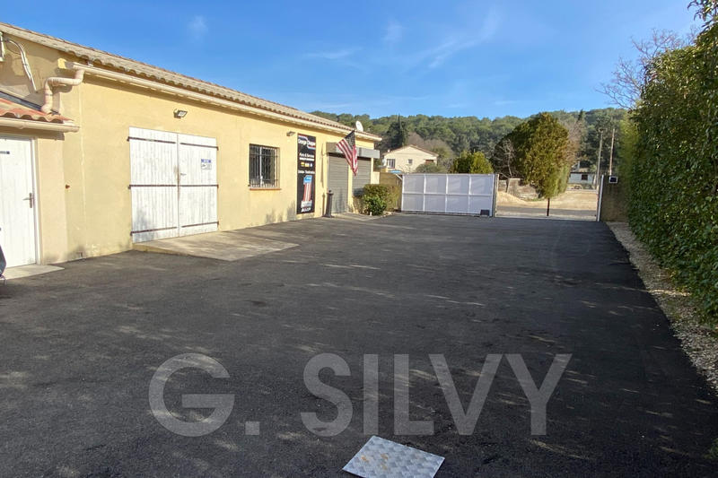 Maison - 206 m² - 8 pièces