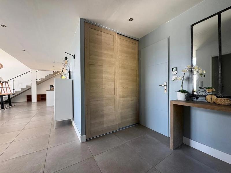 Maison - 187 m² - 7 pièces