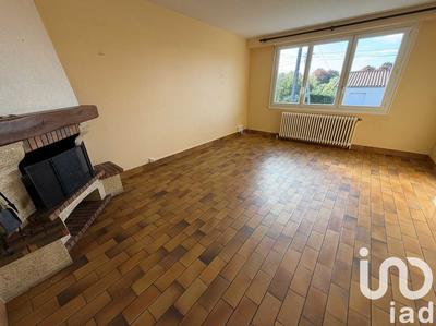 Maison - 94 m² - 6 pièces