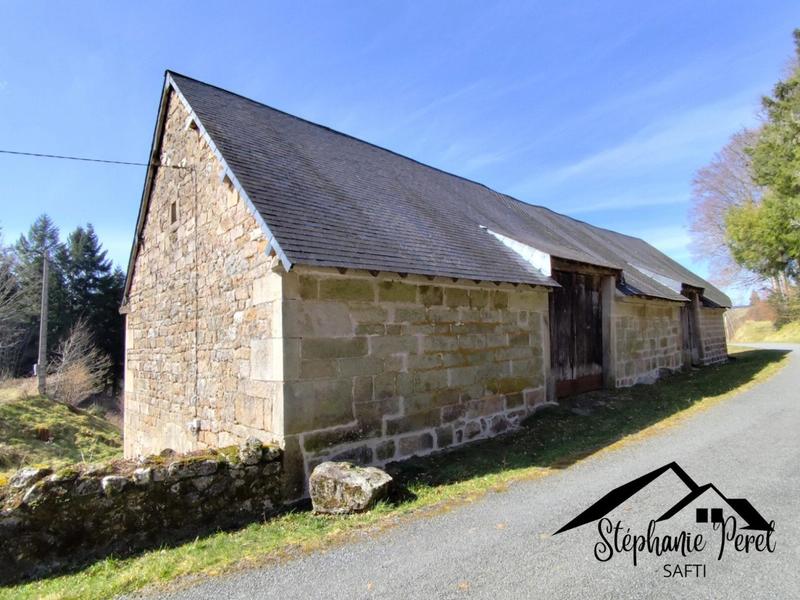 Maison - 332 m² - 2 pièces