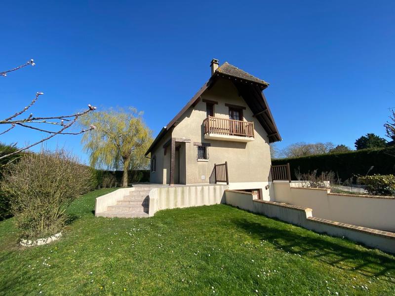 Maison - 98 m² - 4 pièces