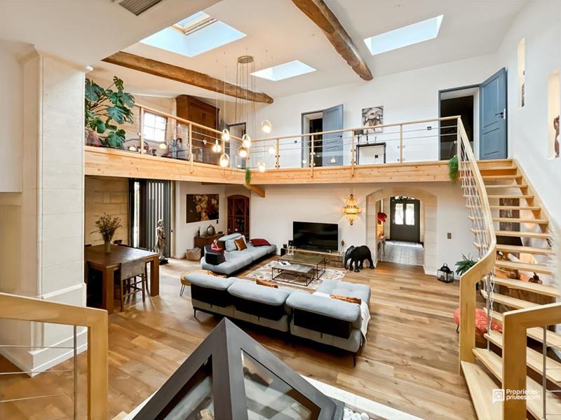 Maison - 215 m² - 4 pièces