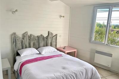 Château - 64 m² - 4 pièces