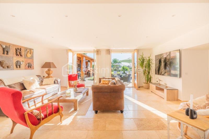 Mas - 284 m² - 6 pièces