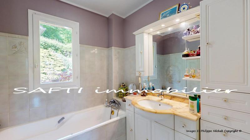 Maison - 115 m² - 6 pièces