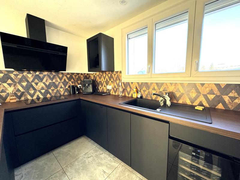 Maison - 110 m² - 6 pièces