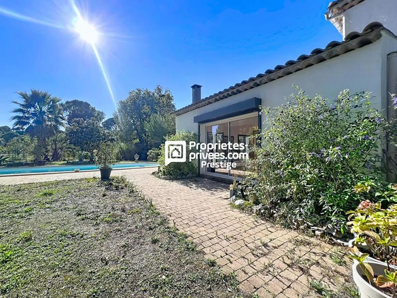 Maison - 185 m² - 5 pièces