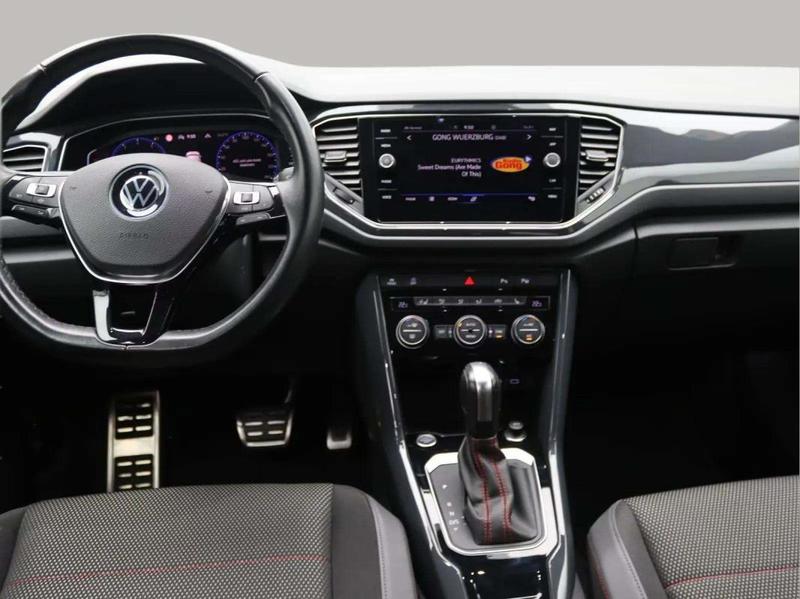 Volkswagen t-Roc Sport 1.5 Tsi Dsg / Navi, Pano