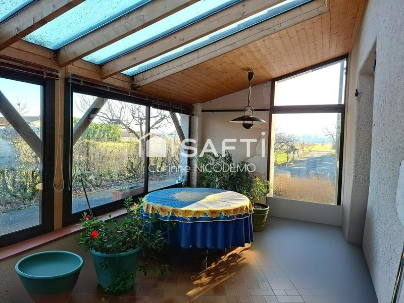 Maison - 219 m² - 9 pièces