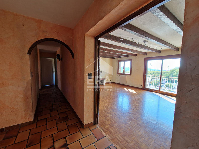 Appartement - 108 m² - 4 pièces