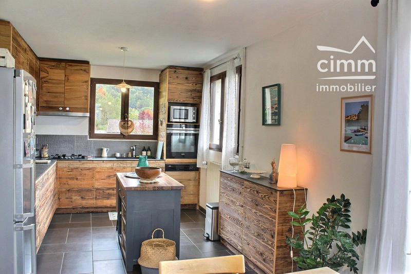 Maison - 112 m² - 6 pièces