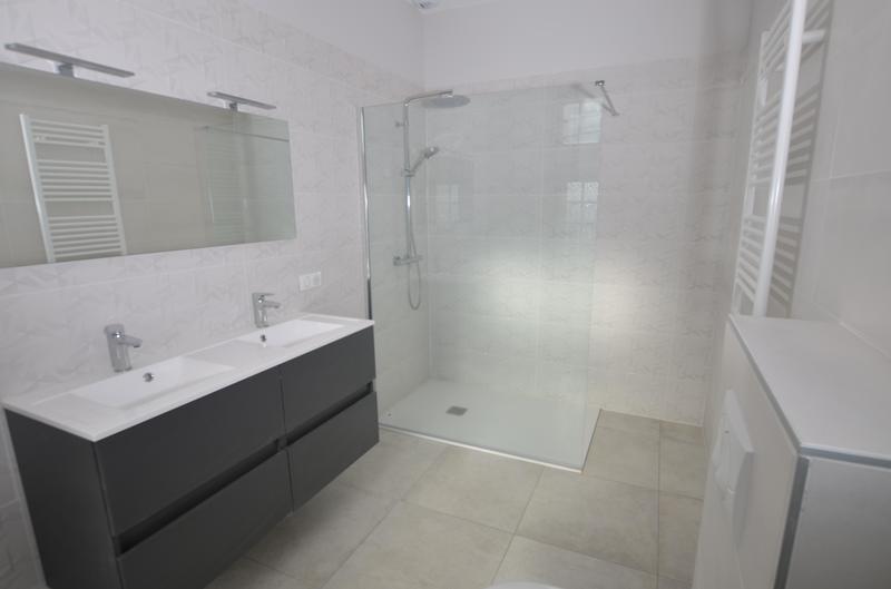 Demeure - 217 m² - 11 pièces