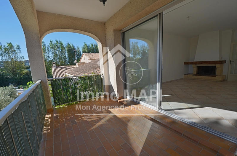 Maison - 460 m² - 10 pièces