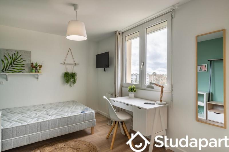 Chambre - 10 m² - 1 pièce