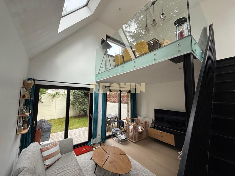 Maison - 102 m² - 6 pièces