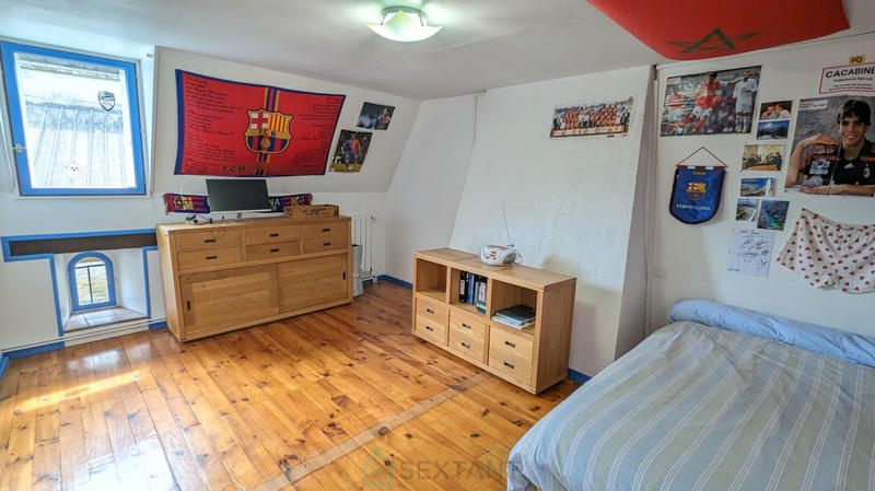 Maison - 200 m² - 7 pièces