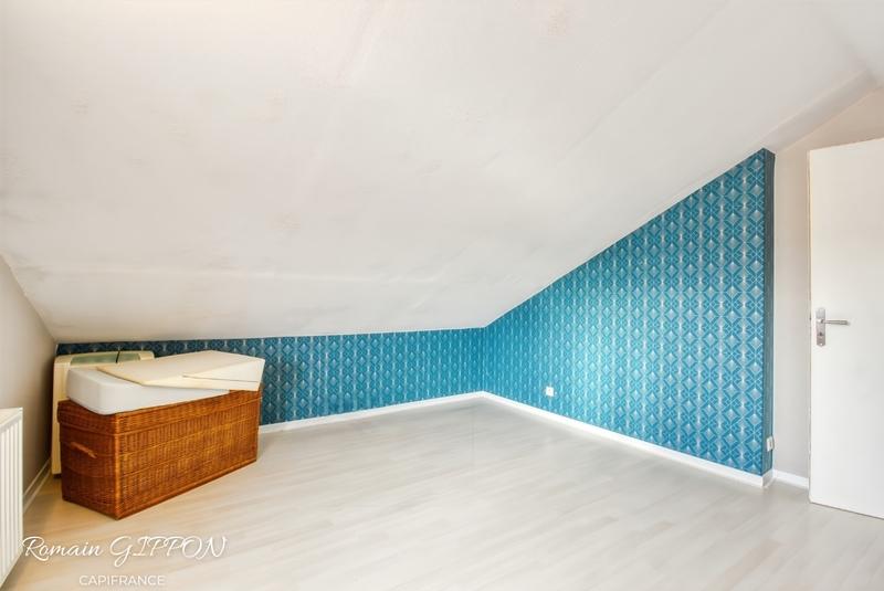 Maison - 212 m² - 9 pièces