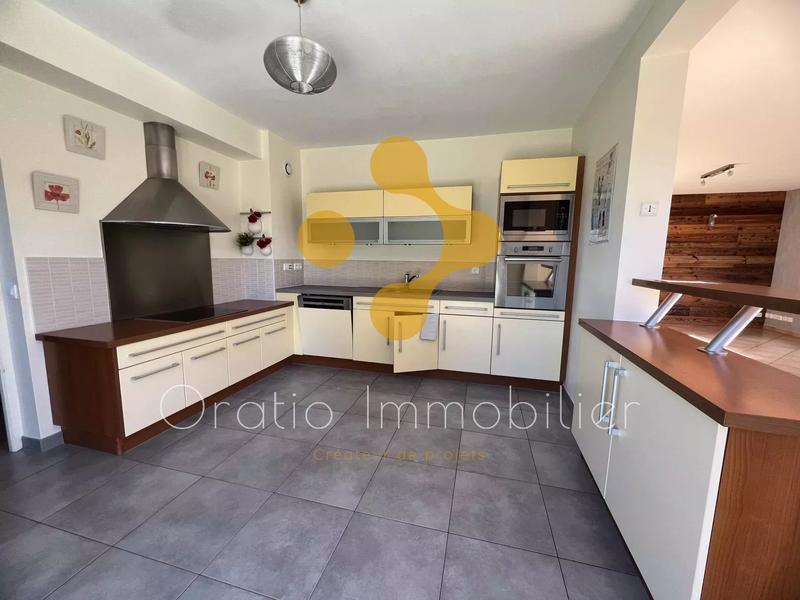 Maison - 161 m² - 6 pièces