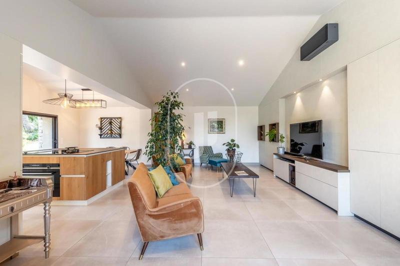 Villa - 157 m² - 6 pièces