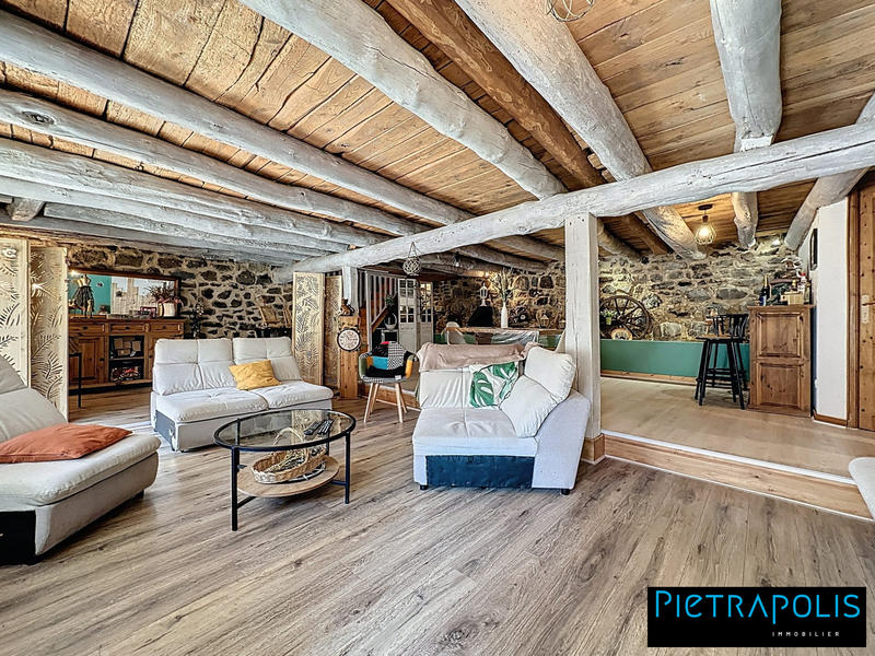 Maison - 278 m² - 6 pièces