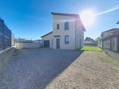 Maison - 89 m² - 4 pièces