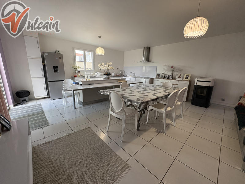 Maison - 102 m² - 3 pièces